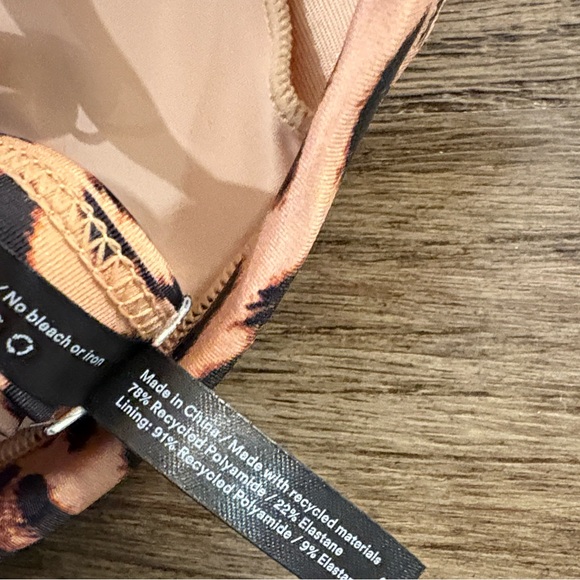 NWT [Summersalt] Triangle Bikini Swimsuit Top in Leopard Women’s Multiple Sizes - Picture 12 of 13